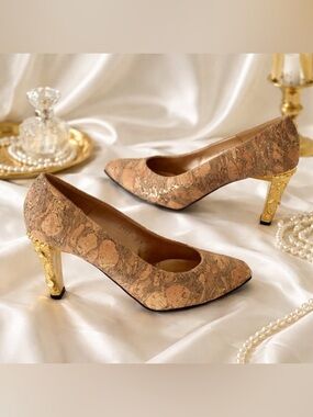 UNIQUE Spanish Cork & Gold Heels (RARE) - NWOT